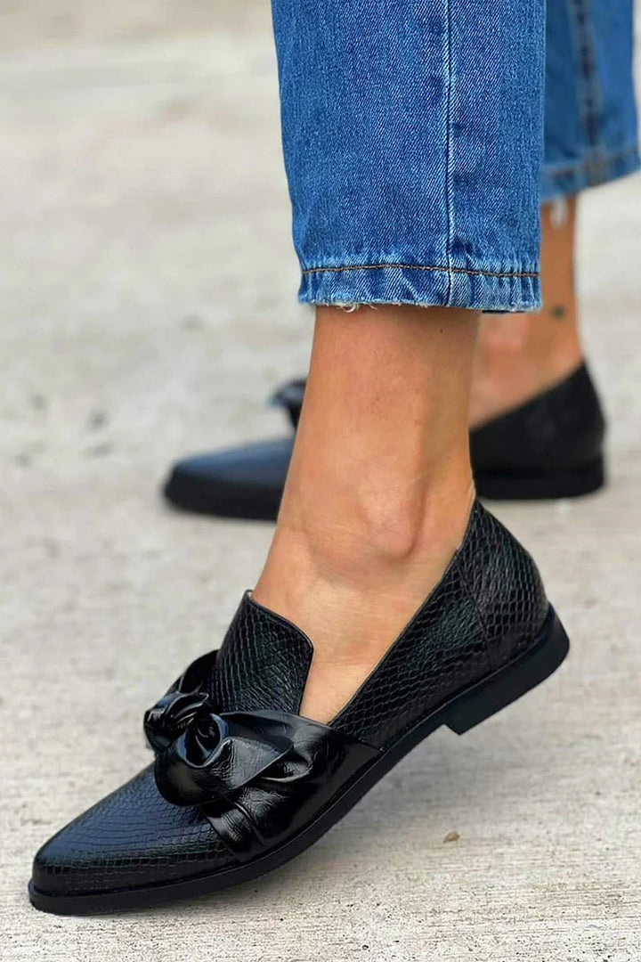 Chelsea | Bow Detail Pointed Flats