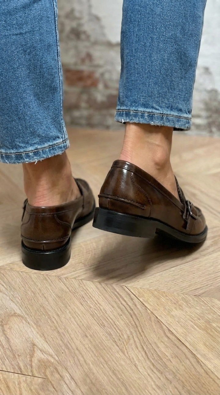 Maevie | Classic Brown Loafers