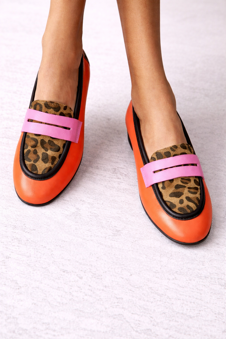 Sia | Coral Loafers with Pink Trim