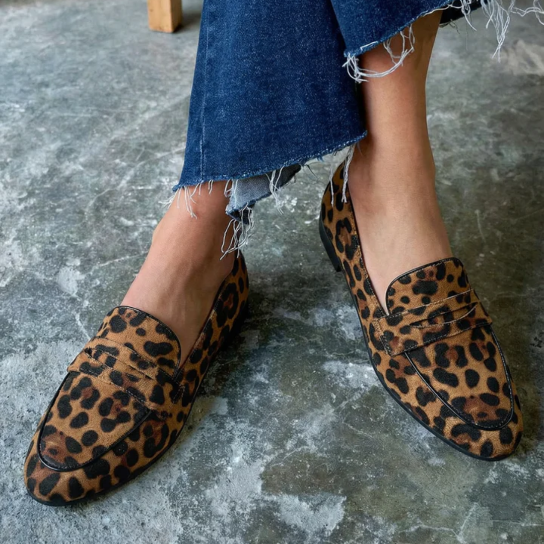 Azariah | Leopard Pointed Flats