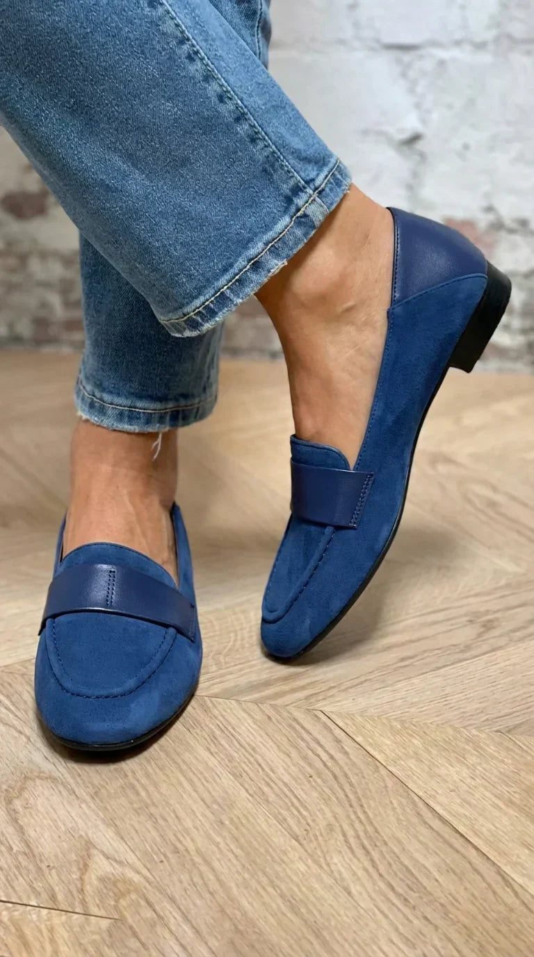Elra | Mesh Panel Flats