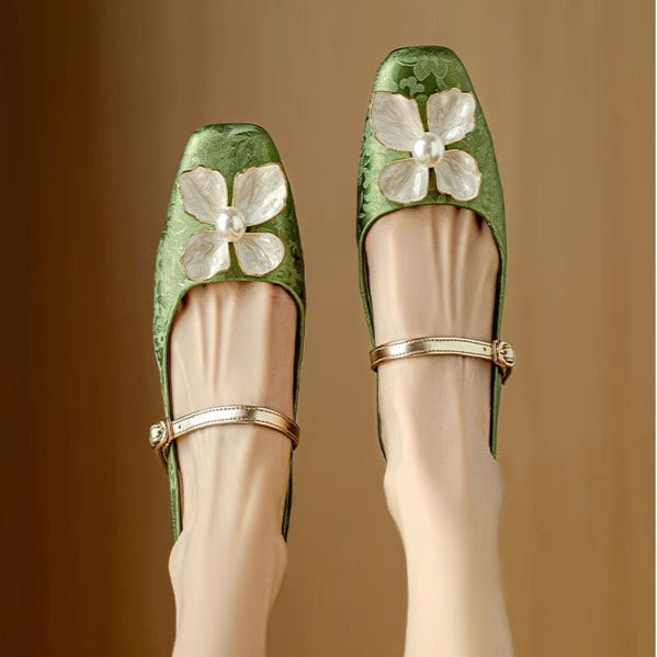 Miranda | Elegant Women's Shoes with Floral Detail