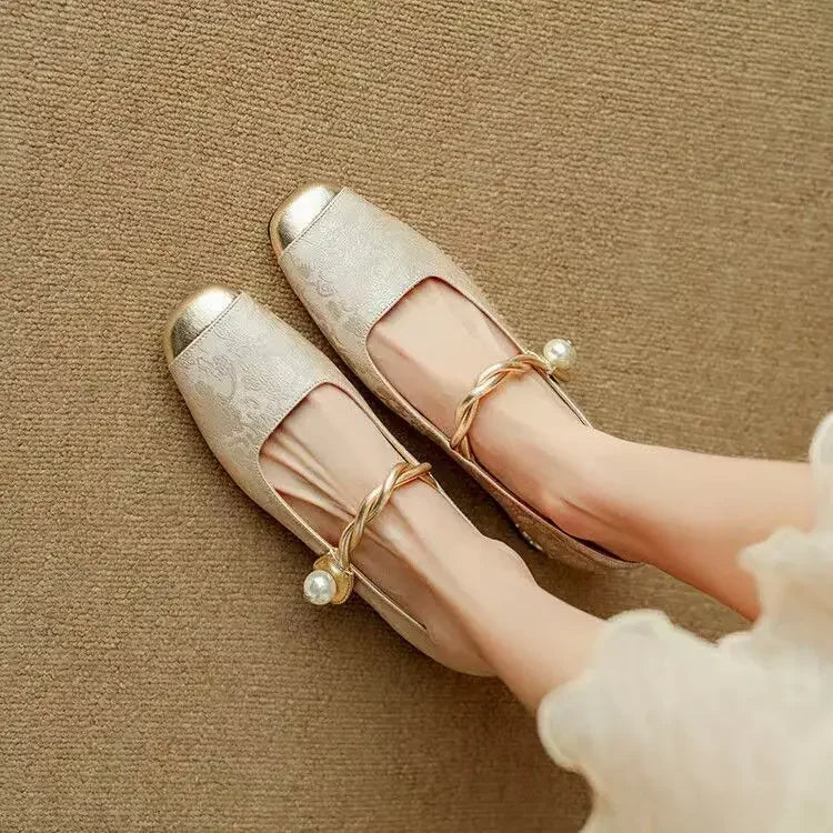 Winifred | Mary Jane Shoes with Pearl Strap